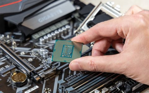 When should you pick an intel i3 vs i7? A clear comparison for common users.